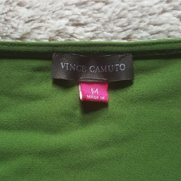 Vince Camuto Top Green Swoop Neck Stretchy Womens Size Medium - Picture 4 of 5